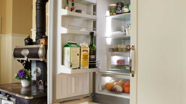 hidden Liehbherr refrigerator/freezer
