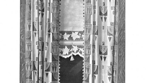 Drawing from a 1911 catalog show real Arts & Crafts curtains.
