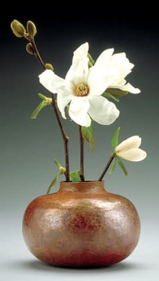 A gourd vase