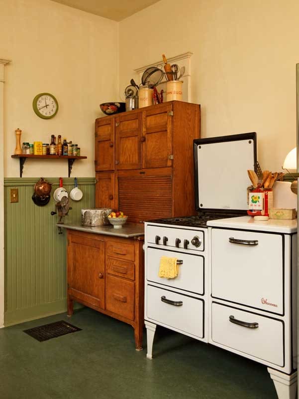 The Heavy Well Built 1930s Stove Is Every Bit As Good As The Modern Stainless Range It Replaced The Old Hoosier Cabinet Was 400 At Auction 