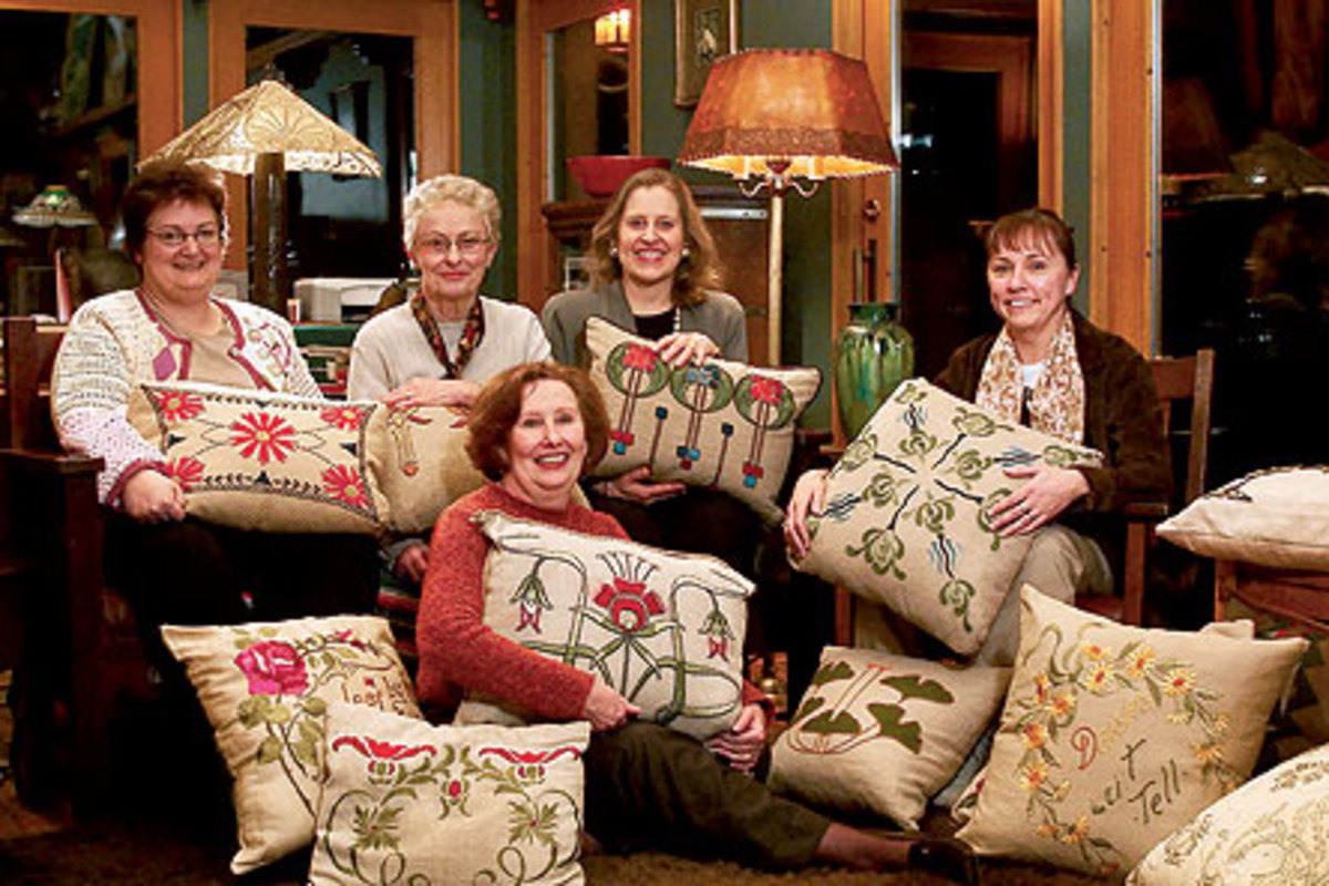 Women of today’s Seattle Arts and Crafts Guild meet regularly to discuss their latest pillow projects. Photo by William Wright.
