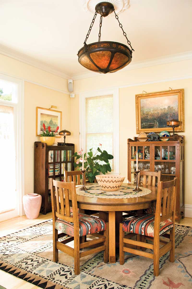 California bungalow dining room, Arts & Crafts furniture