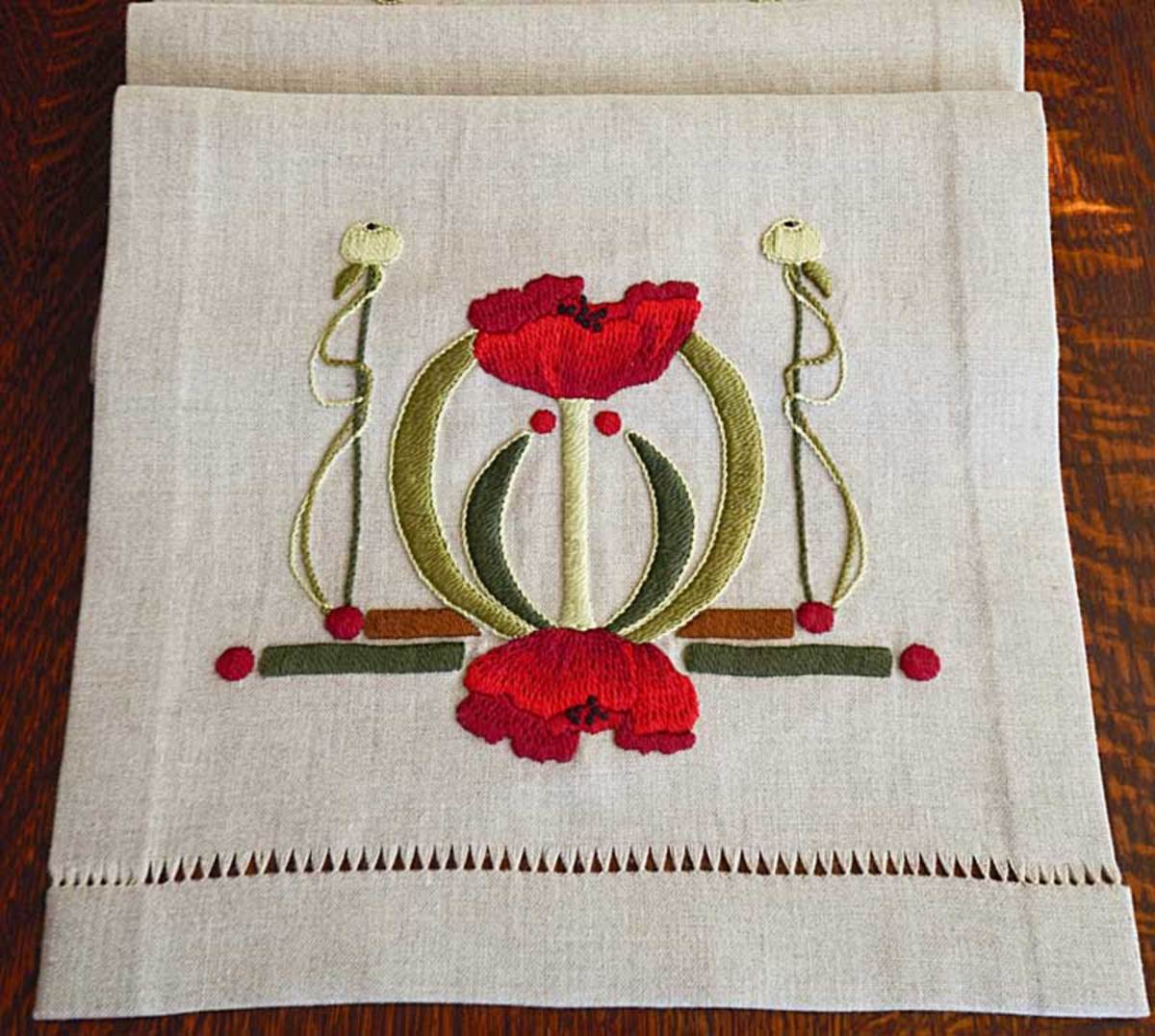 poppy table scarf