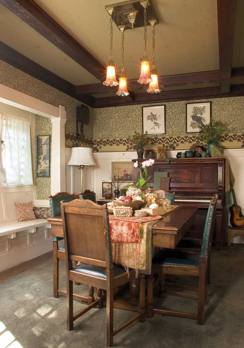 Papered frieze with border over a high painted wainscot in an Oregon bungalow. Photo: Blackstone Edge Studios