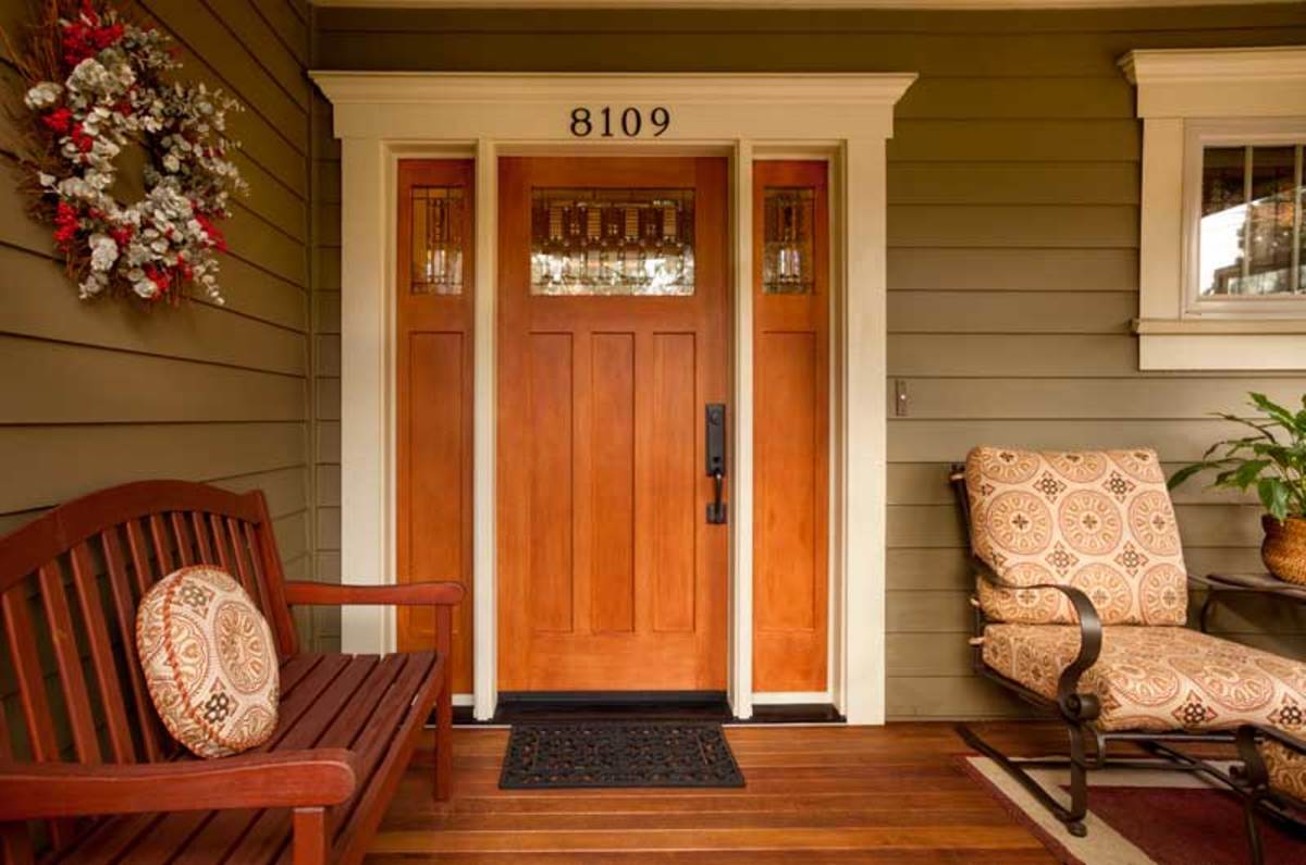 The welcoming entryway of a 2008 Craftsman. All photos by Blackstone Edge Studios