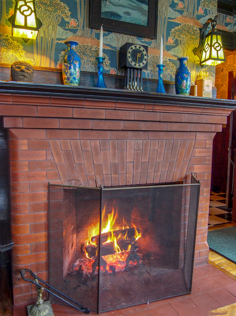 Arts & Crafts Mantel fireplace