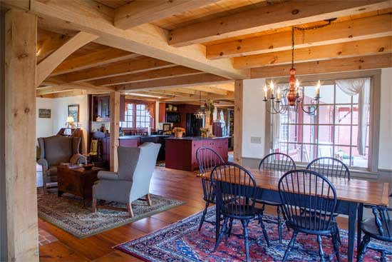 early-new-england-homes-dining-room.jpg