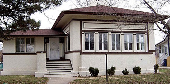 akin-house-a-midwest-bungalow-ca-1908-by-architects-tallmadge--watson.jpg