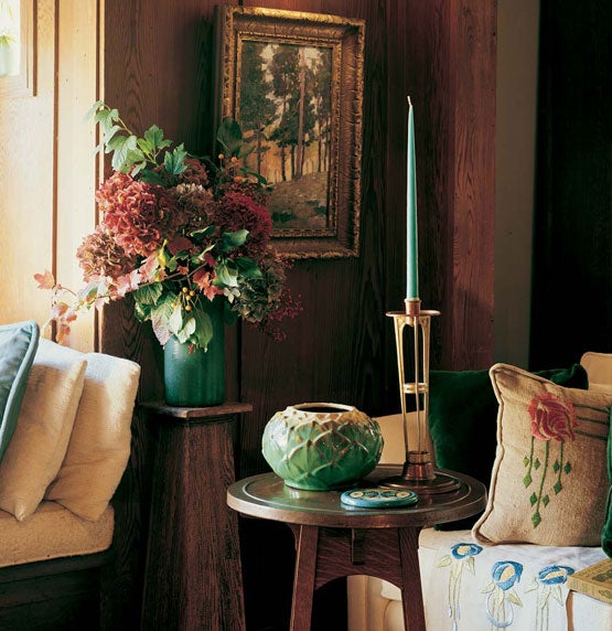 artful-handicraft-and-wood-as-promoted-by-gustav-stickley-for-bungalows-and-houses-of-the-craftsman-era-photo-by-rob-gray.jpg