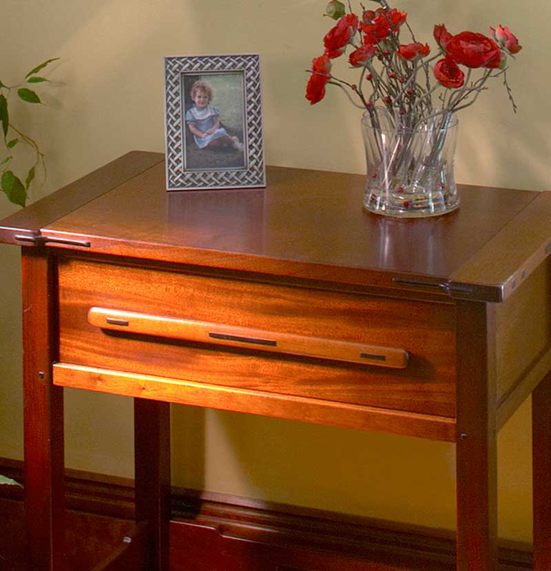 4-cropped-thorsen-table.jpg