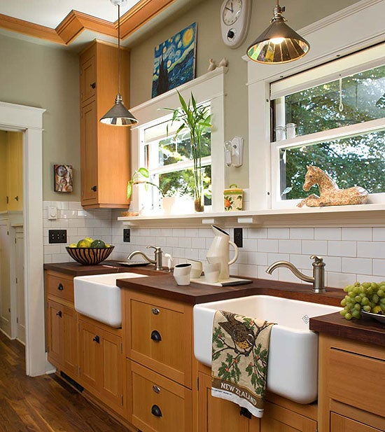 white-subway-tile-works-for-victorian-era-kitchens-and-those-of-the-arts--crafts-revival-photo-by-william-wright.jpg