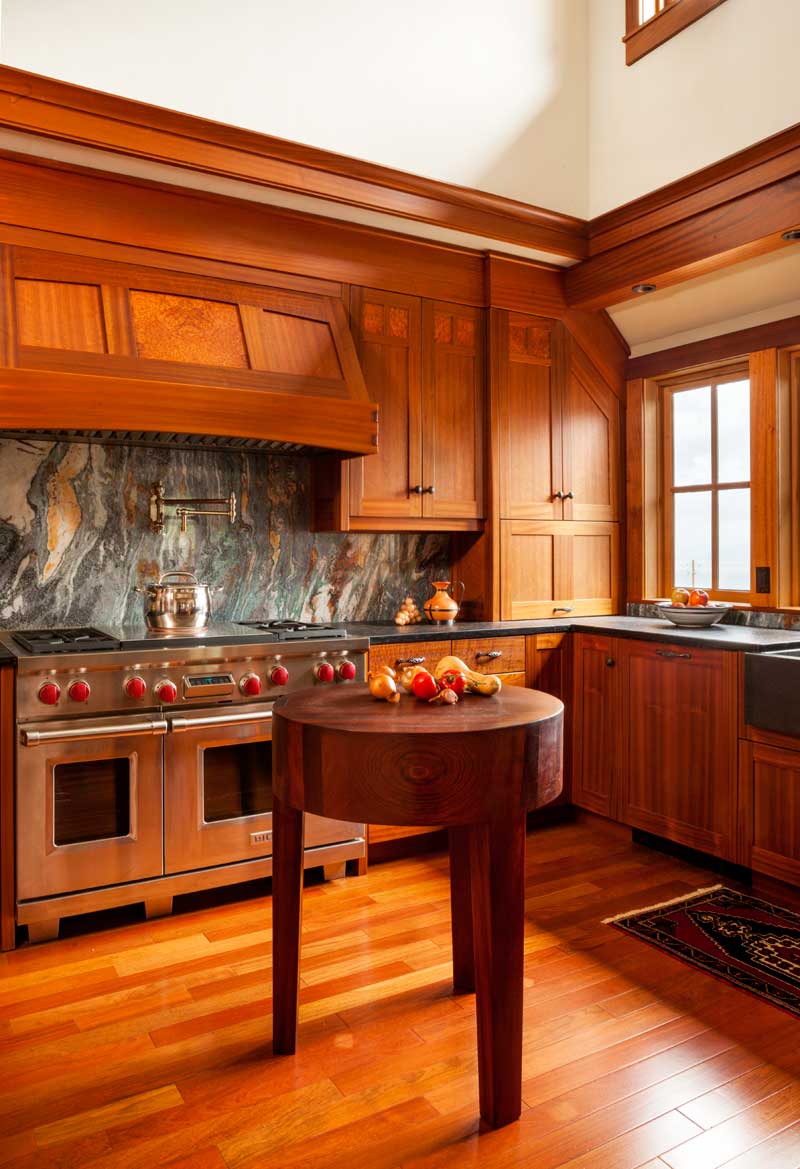 4_overbay_craftsman_kitchen.jpg
