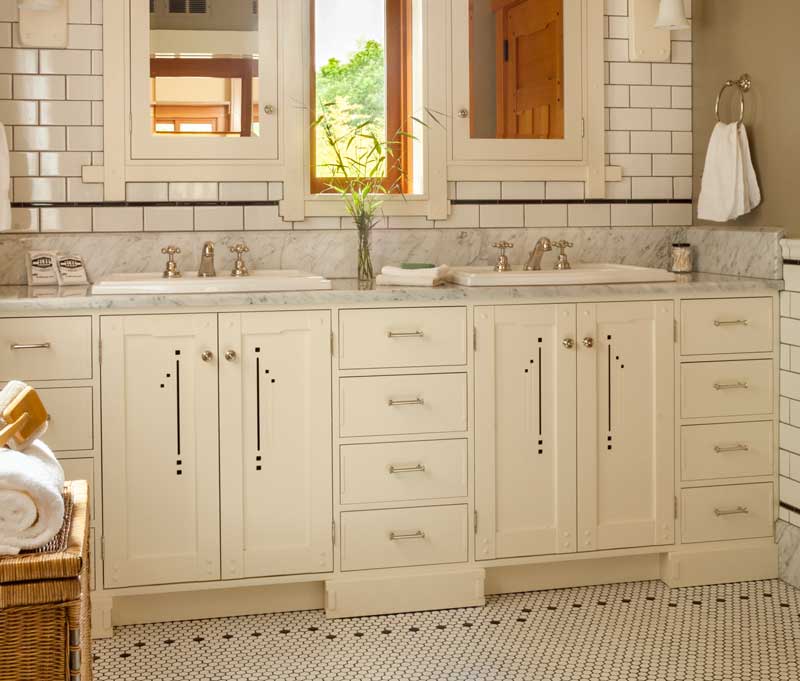 3-cabinet-detail-73_dalton_guest_bath_img_0017.jpg