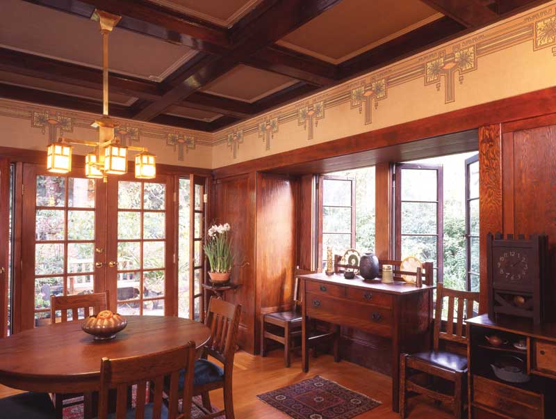4_sb-bradbury-oakleaf-dining-ac.jpg