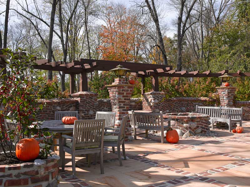 4-patio-wide-dagostino_fallgarden_patio02.jpg