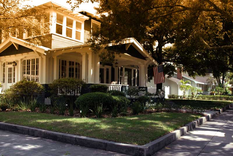 3_hydeparkcr_visittampabay.jpg