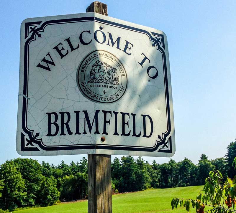 brimfield-mass-explodes-with-dealers-and-shoppers-three-times-every-year.jpg