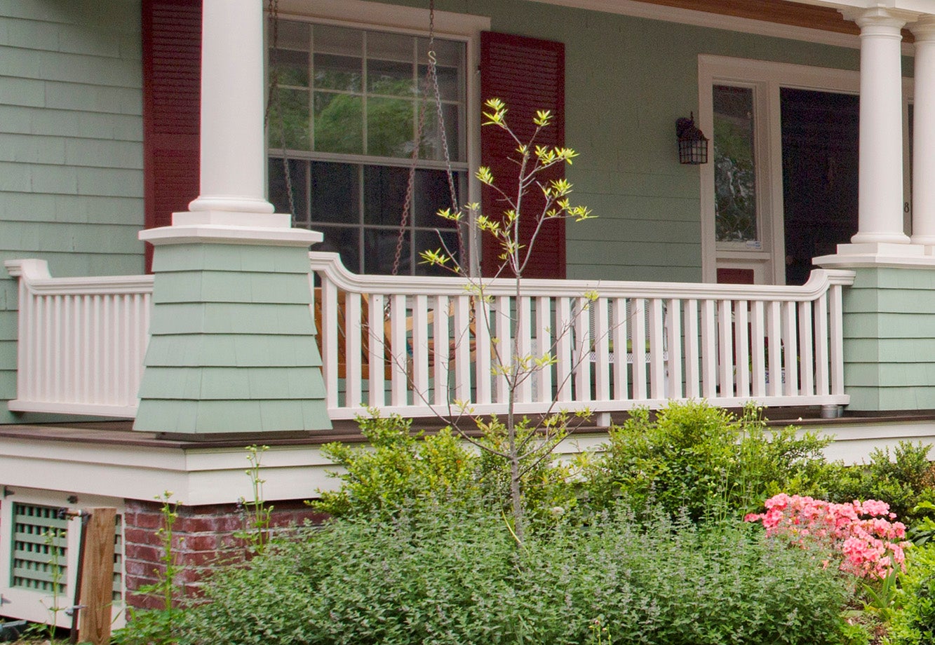 artscraftshomes_sum17_porch6.jpg