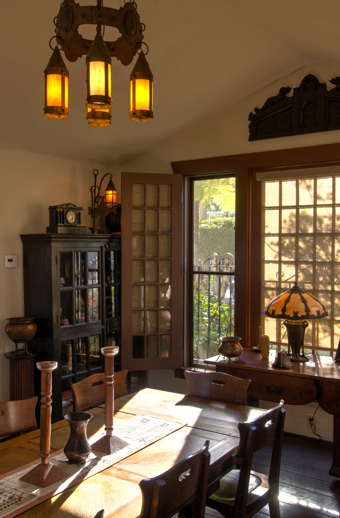 3storybook_dining_room_keister.jpg