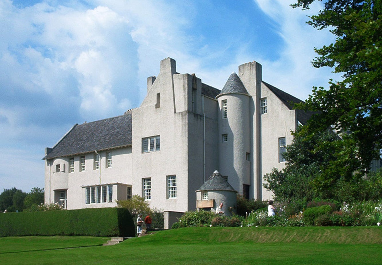 8-hillhouse-ext.jpg