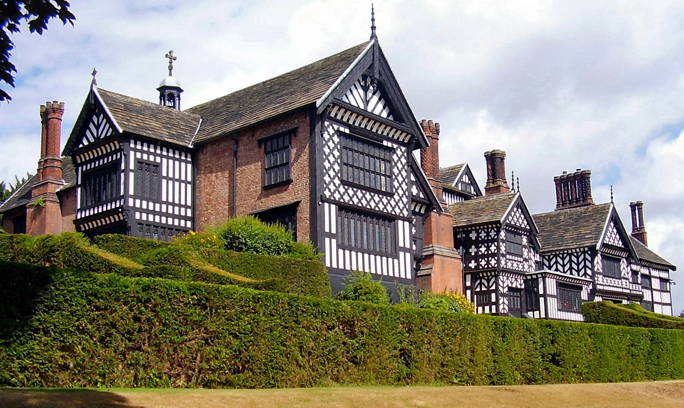 2-hires_bramall_hall_2.jpg