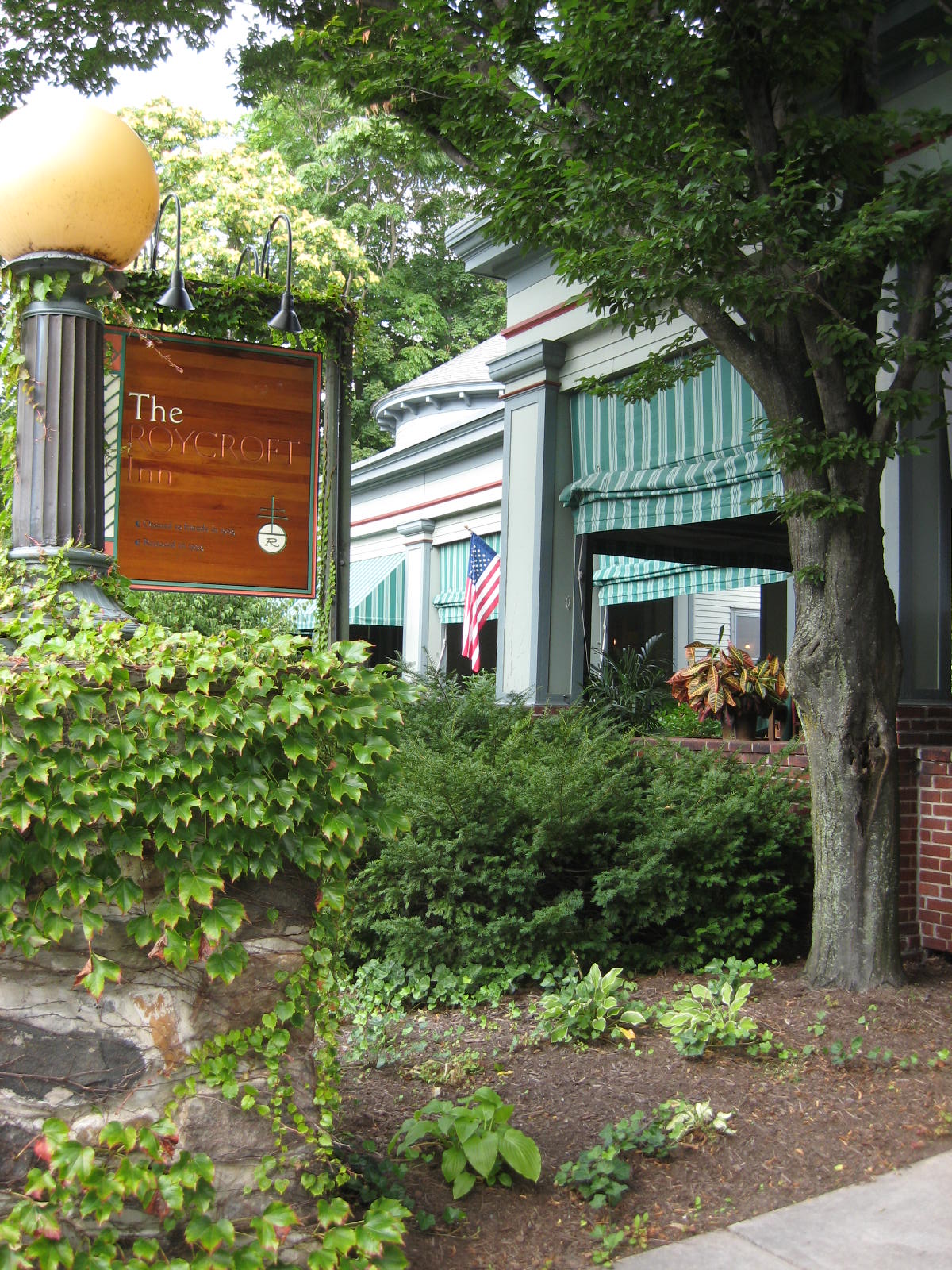 5_roycroft_inn.jpg