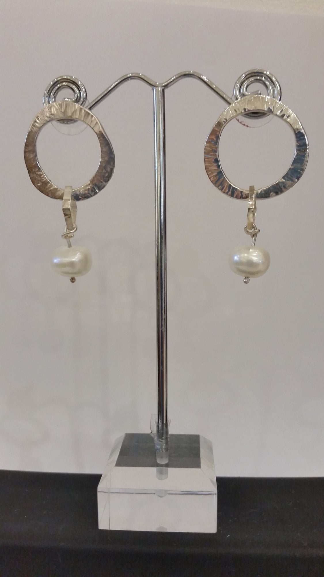 7_nsw-craft-society-earrings-credit-nsw-craft.jpg