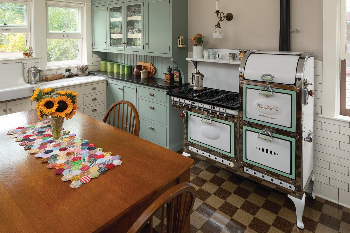 1b_kit-tow-stove_g9a6451.jpg