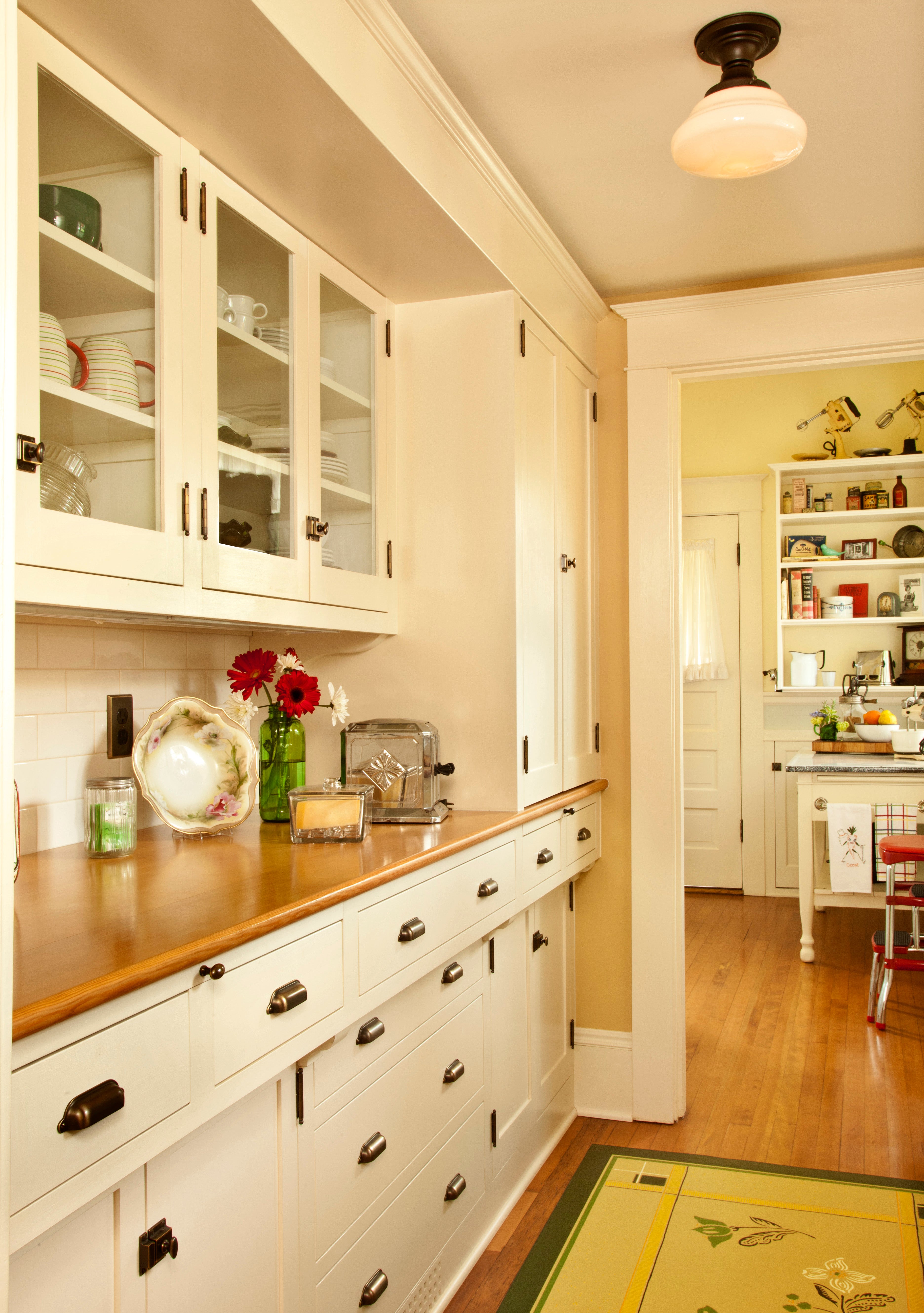 6-young_pantry_right_img_0118.jpg