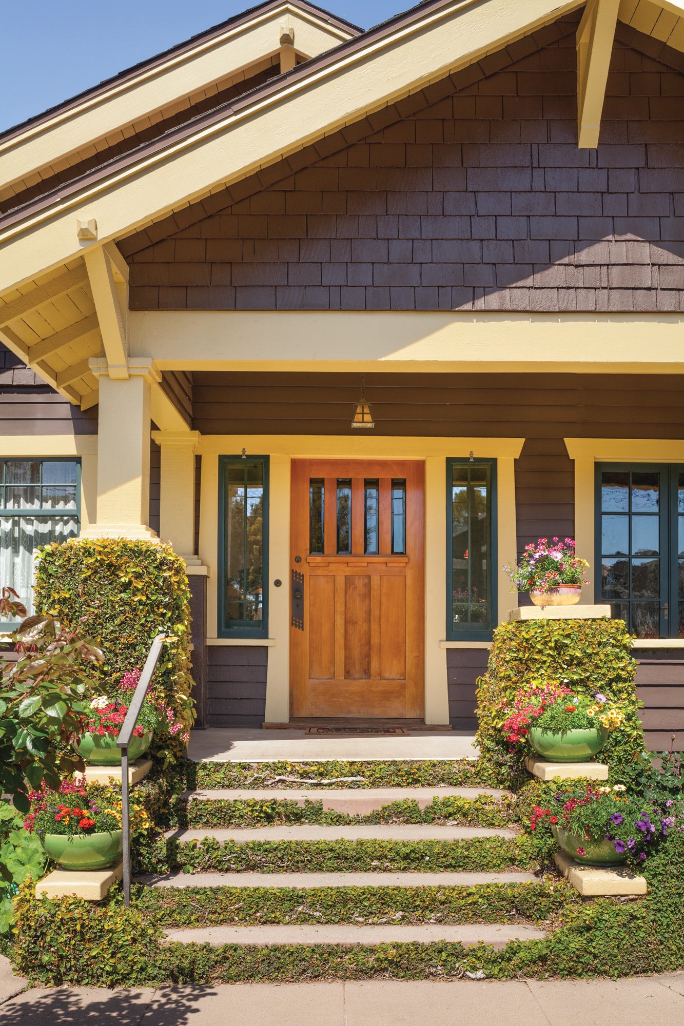 1_santabarbara_bungalow.jpg