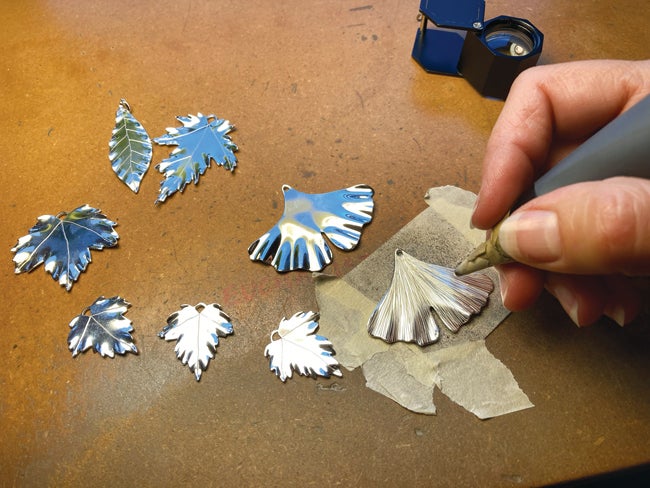 3_rachelle-davis_jewelry_guild_arts_crafts_homes.jpg