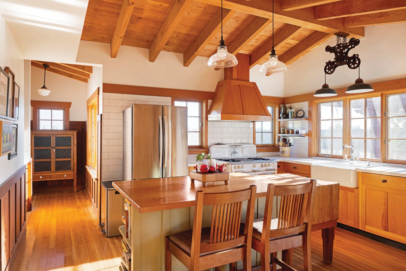 4_kitchen_collins_mather_bungalow_chipallen-.jpg