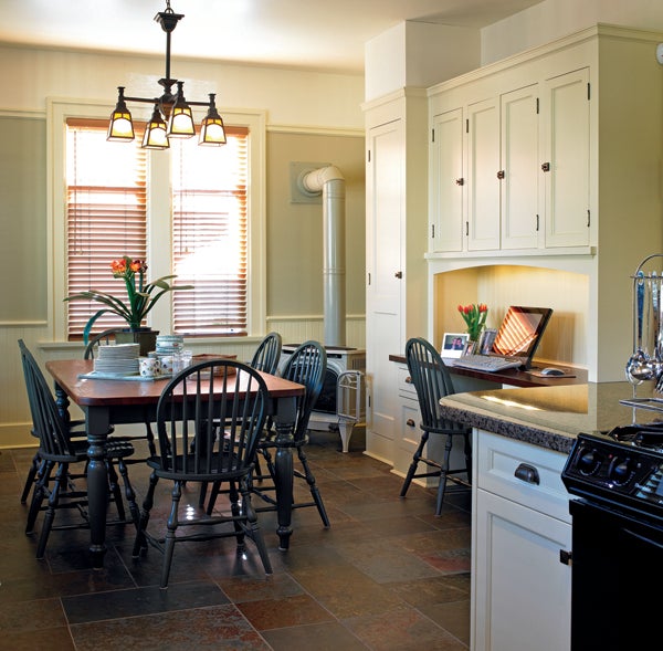 2-kitchen-dine-0100_4c.jpg